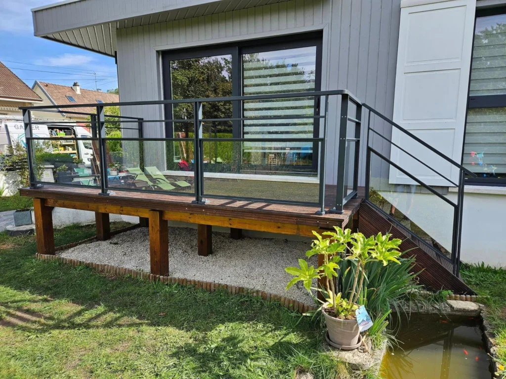 Projekty balkonów z balustradami - nowoczesne i klasyczne wzory 12