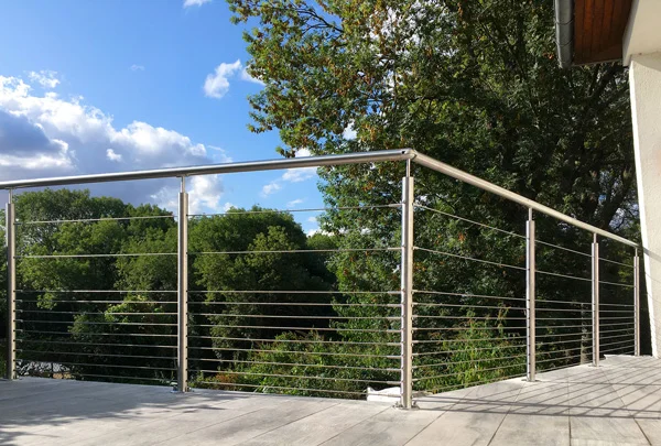 Projekty balkonów z balustradami - nowoczesne i klasyczne wzory 5